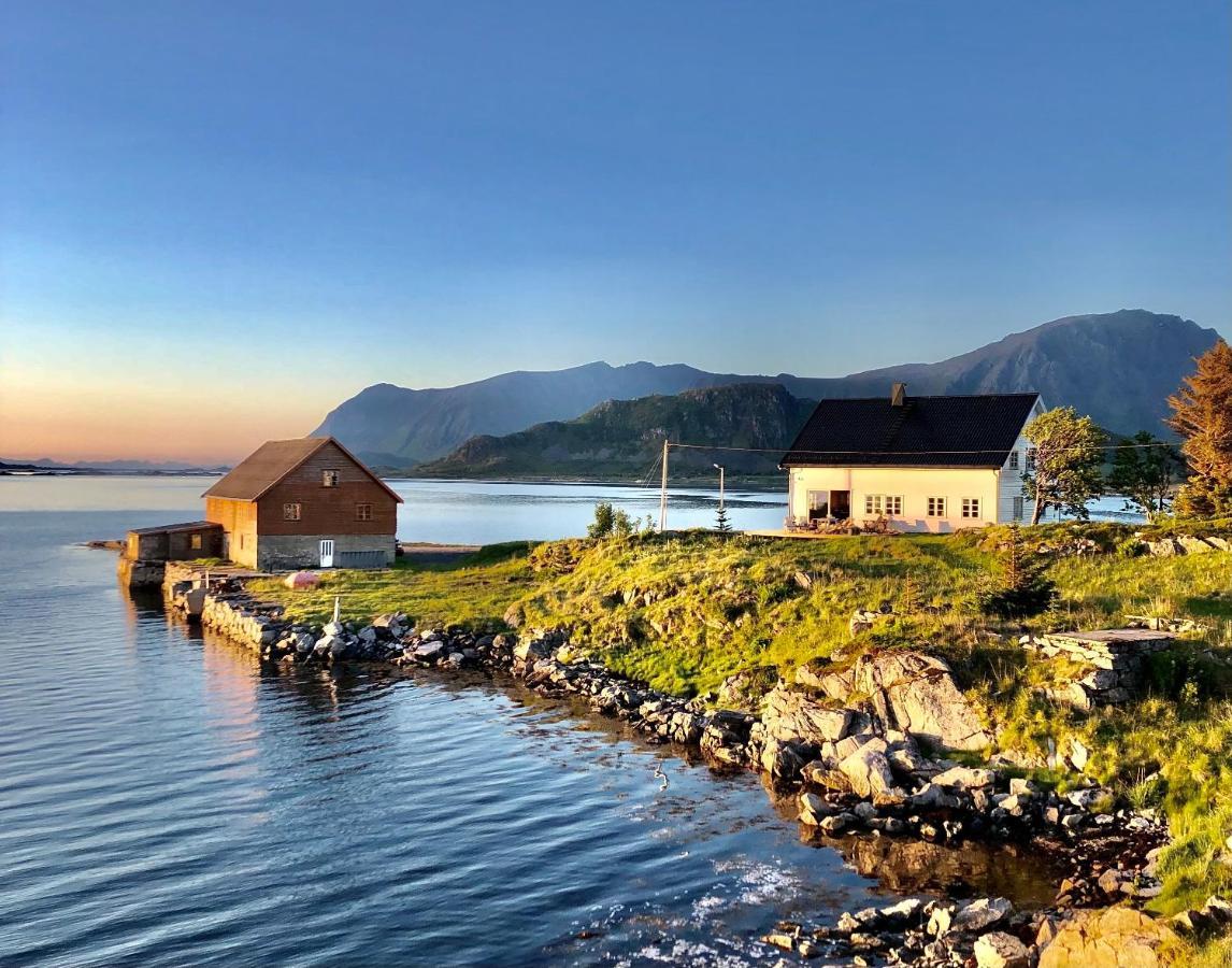 Villa Borgvag - A Unique Seafront Villa In The Heart Of Lofoten Bostad Exterior foto