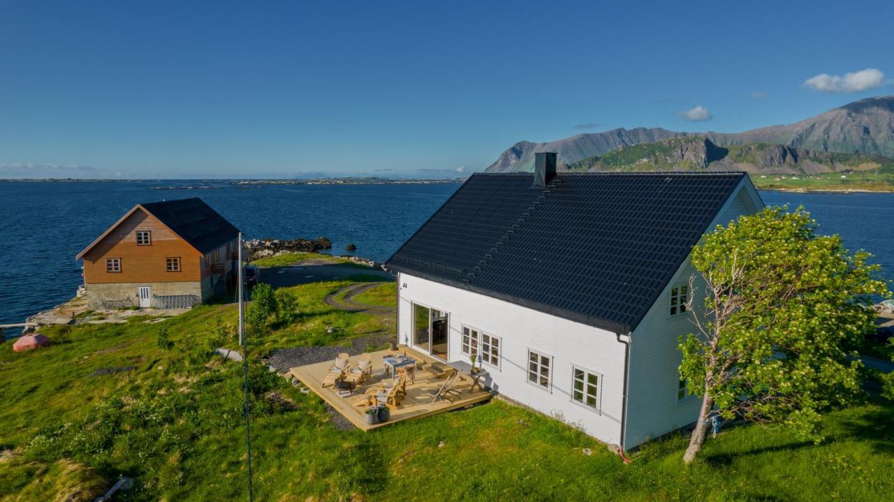 Villa Borgvag - A Unique Seafront Villa In The Heart Of Lofoten Bostad Exterior foto