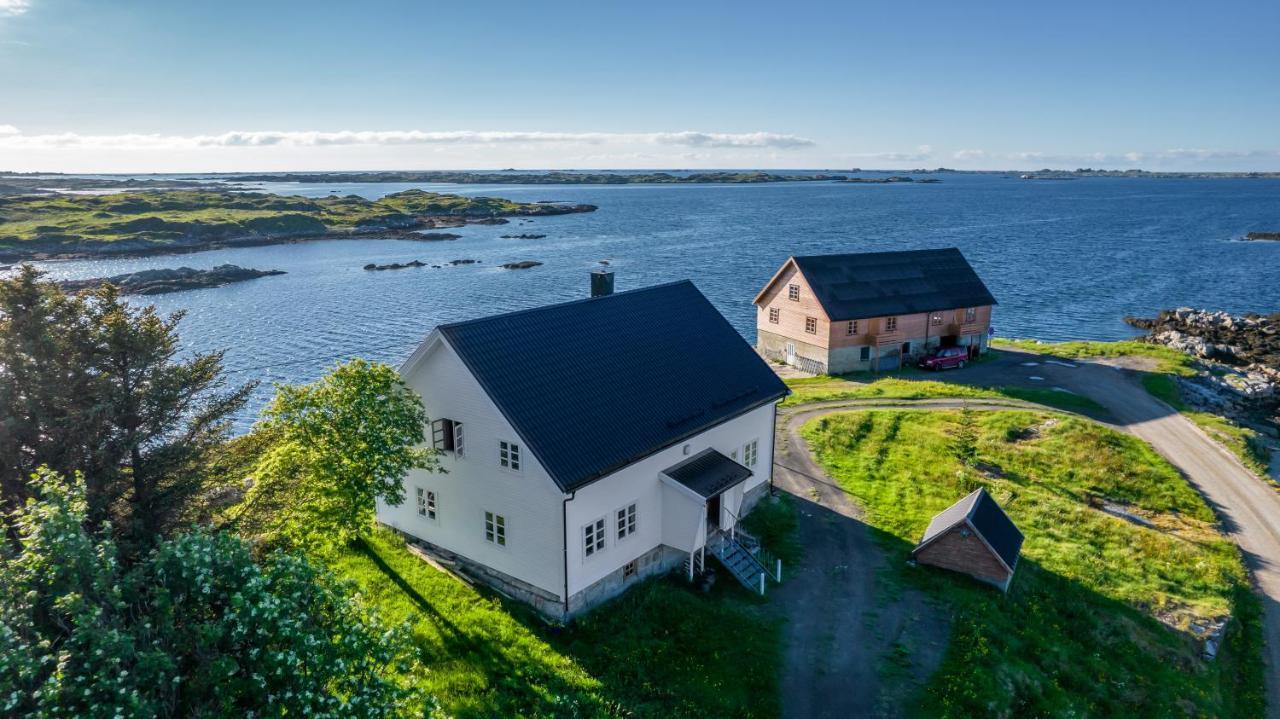Villa Borgvag - A Unique Seafront Villa In The Heart Of Lofoten Bostad Exterior foto